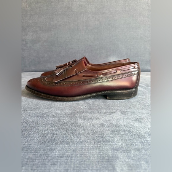 Allen Edmond Arlington Wingtip Kiltie Tassel Loafer Mens SZ10.5 Burgundy Leather